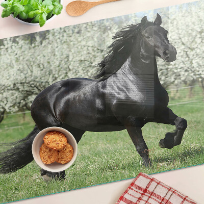 Doska na krájanie Čierny kôň na lúke