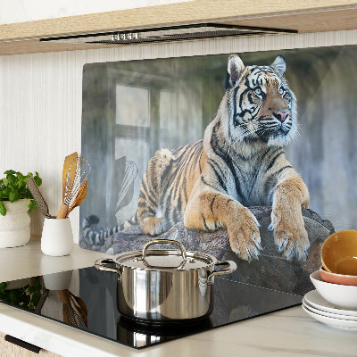 Sklenená doska na krájanie Tiger na kmeni stromu