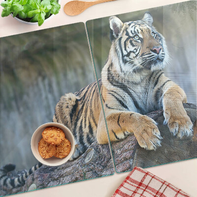 Sklenená doska na krájanie Tiger na kmeni stromu