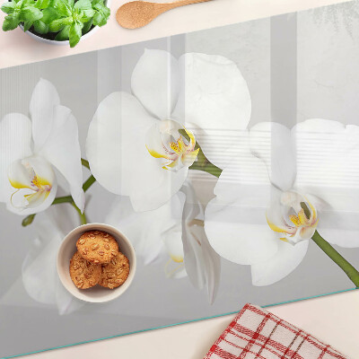 Doska na krájanie Orchidey na zrkadlovom pozadí