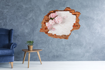 Fototapeta diera na stenu Kvety v rozpadajúcej sa stene