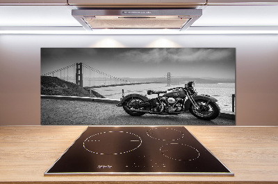Sklenený panel do kuchynskej linky Motorka
