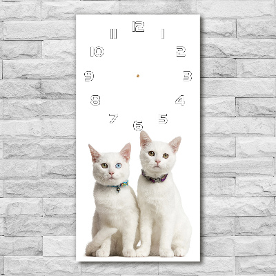 Nástenné sklenené hodiny Dve biele mačky
