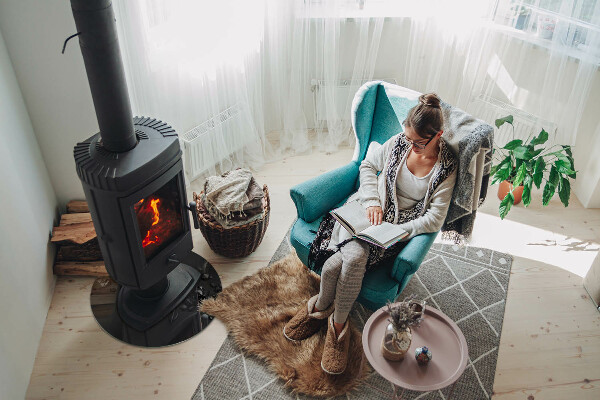 Okrúhla sklenená podložka pod krb Abstraktné oblačnosti sa formujú v pevných látkach