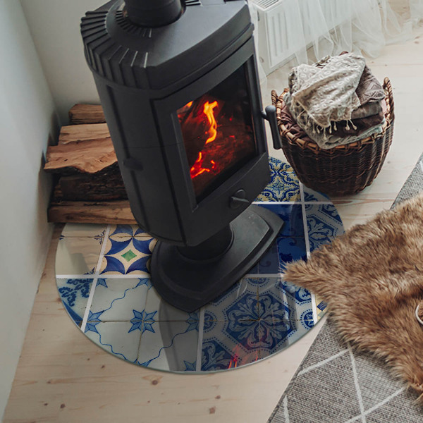 Okrúhla sklenená podložka pod krb Keramické vzory na pozadí