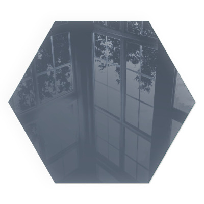 Šesťhranné sklo pod krbové kachle Farba: Tmavomodrá