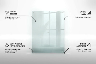 Sklenený svietnik priehľadný