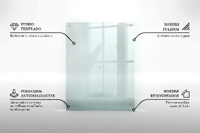 Sklenený svietnik priehľadný