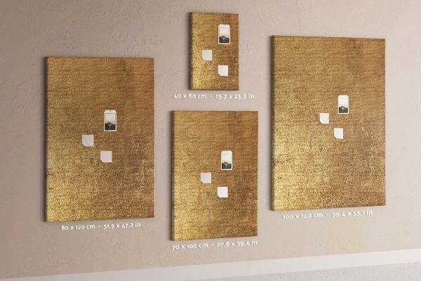 Korková nástenka Zlatý papier s farebnými špendlíkmi