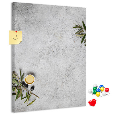 Nástenka do detskej izby Minimalistické pozadie s olivovým akcentom