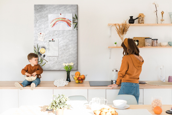 Nástenka do detskej izby Minimalistické pozadie s olivovým akcentom