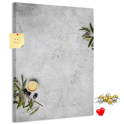 Nástenka do detskej izby Minimalistické pozadie s olivovým akcentom