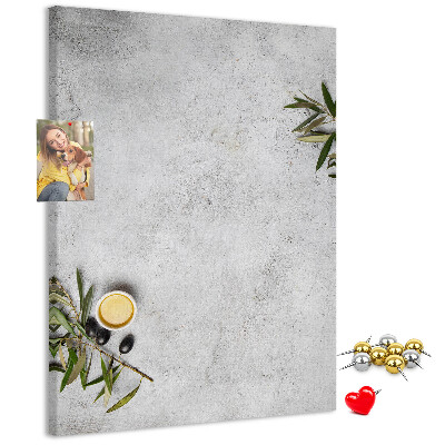 Nástenka do detskej izby Minimalistické pozadie s olivovým akcentom