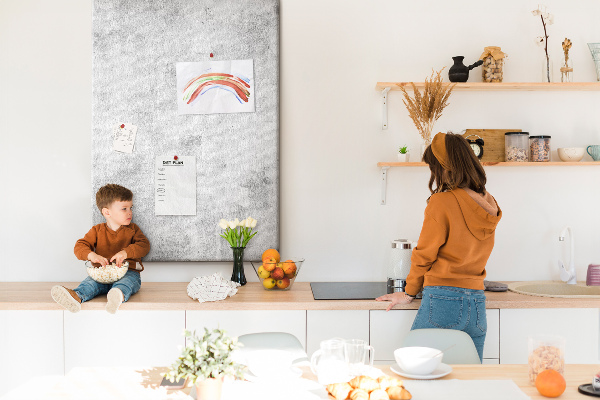 Korková nástenka Minimalistická sivá s textúrou betónu