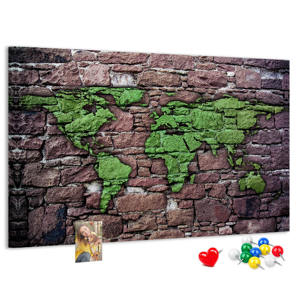 Nástenka Zelená mapa sveta na kamennej stene
