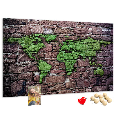 Nástenka Zelená mapa sveta na kamennej stene