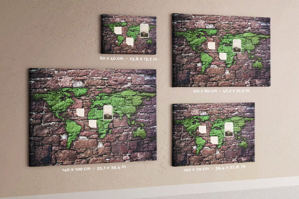 Nástenka Zelená mapa sveta na kamennej stene