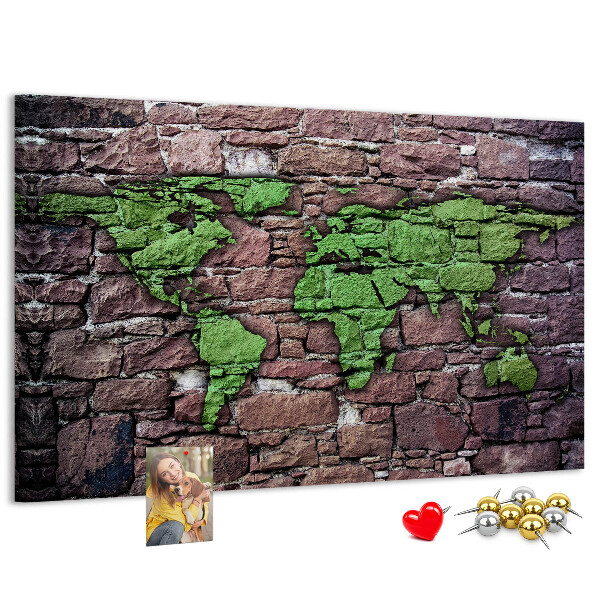 Nástenka Zelená mapa sveta na kamennej stene