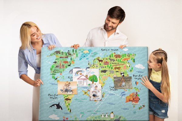 Korková nástenka na stenu Farebná mapa sveta so zvieratami a kontinentmi