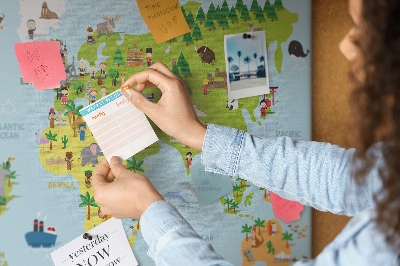 Nástenka Farebná mapa sveta s figúrkami zvierat.