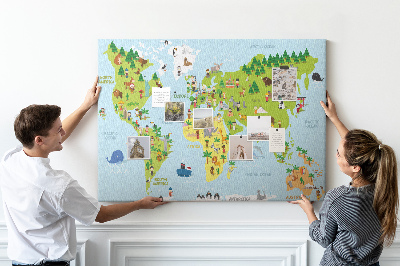 Nástenka Farebná mapa sveta s figúrkami zvierat.
