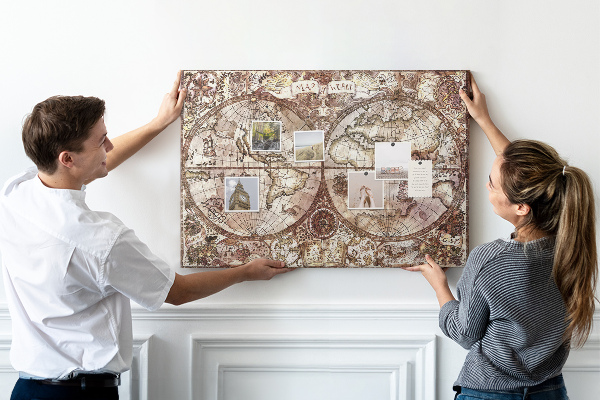 Korková tabuľa Stará mapa sveta s námornými motívmi