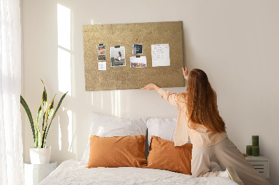 Korková tabuľa Zlatá textúra s minimalistickým štýlom.