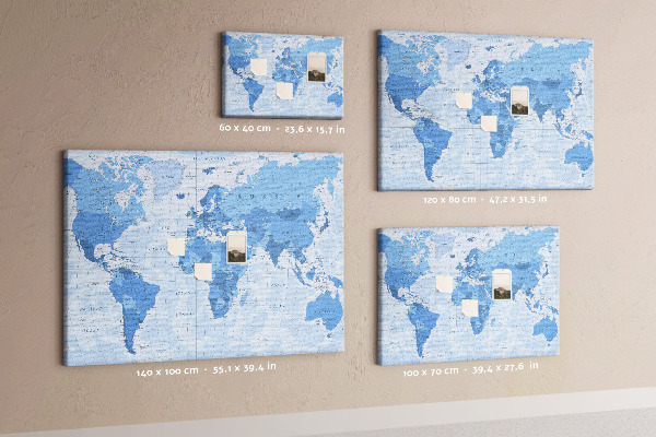 Nástenka Mapa sveta v odtieňoch modrej.