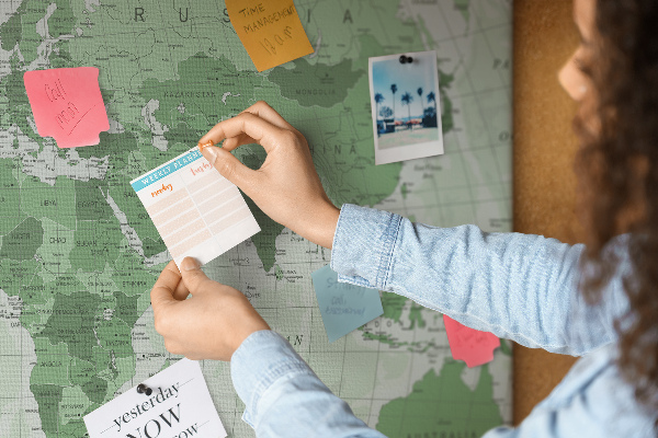 Korková nástenka na stenu Zelená mapa sveta s kontinentmi