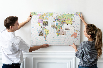 Nástenka Mapa sveta s farebnými kontinentmi