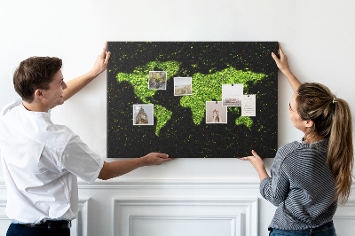 Korková tabuľa Zelená mapa sveta na čiernom pozadí