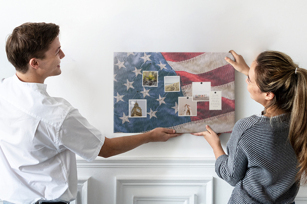 Korková nástenka na stenu Americká vlajka s výraznými hviezdami.
