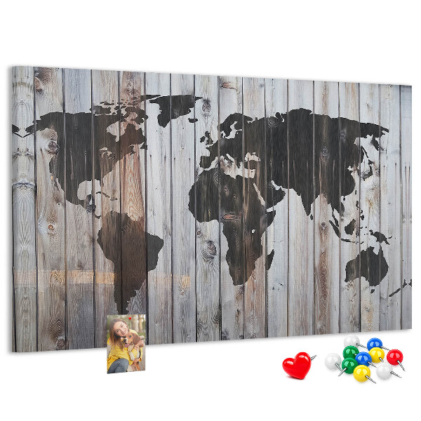 Nástenka Mapa sveta na pozadí drevených dosiek