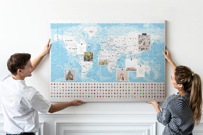 Nástenka Mapa sveta s farebnými špendlíkmi