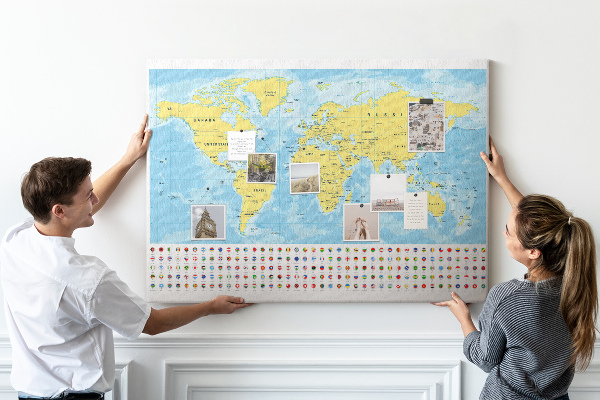 Korková nástenka na stenu Mapa sveta s farebnými špendlíkmi