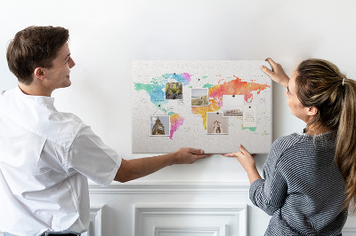 Korková nástenka na stenu Farebná mapa sveta v akvarelových farbách.