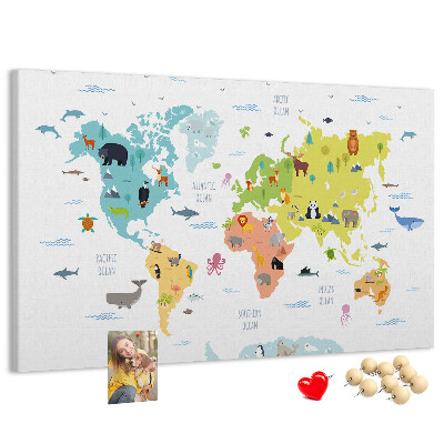 Nástenka Mapa sveta s ilustráciami zvierat.
