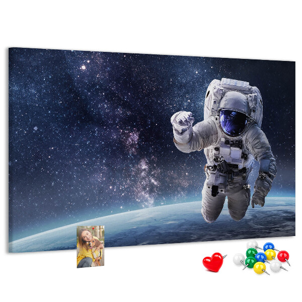 Korková tabuľa Astronaut vo vesmíre