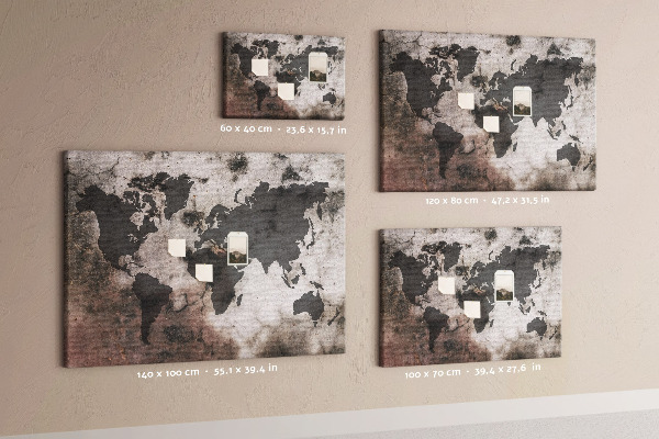 Nástenka Hrdzavá mapa sveta na betónovom pozadí