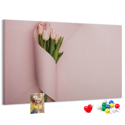 Korková tabuľa Jemné tulipány na ružovom pozadí