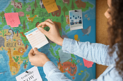 Korková tabuľa Mapa sveta s ilustráciami zvierat.