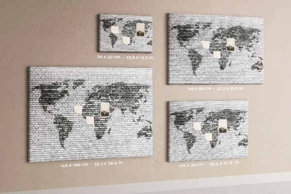 Nástenka Mapa sveta na tehlovej stene