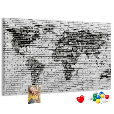 Nástenka Mapa sveta na tehlovej stene