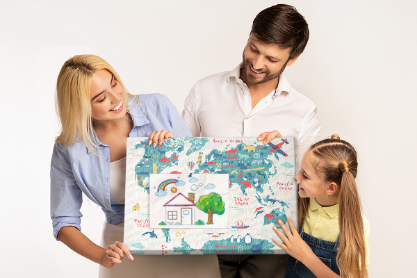 Nástenka Farebná mapa sveta s ikonami zvierat