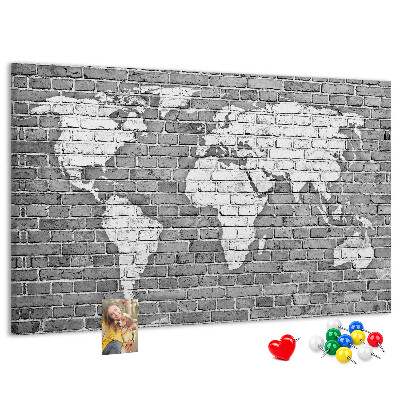 Korková tabuľa Mapa sveta na tehlovej stene