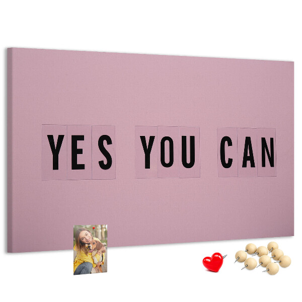 Korková nástenka na stenu Téma pozitívneho myslenia a motivácie.