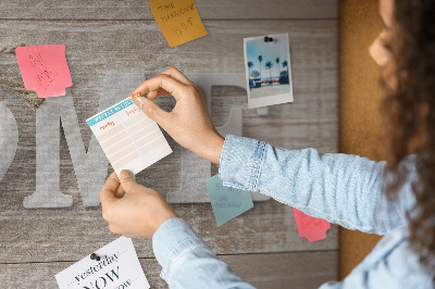 Korková nástenka na stenu Štýlový nápis HOME so srdcom