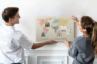 Nástenka Mapa sveta slovami a farbami