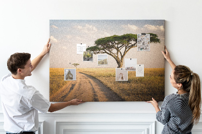 Nástenka Cesta cez africkú krajinu so stromom