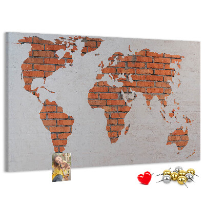 Korková nástenka na stenu Mapa sveta oproti tehlovej stene